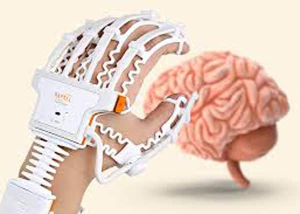 Smart-Glove-Neuroplasticity-pic